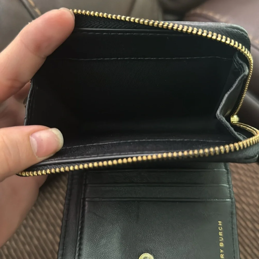 Tory Burch Kira Bi-fold Wallet